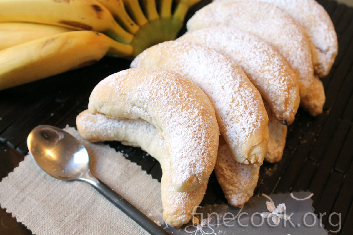 Печенье с творожной начинкой "Бананы"